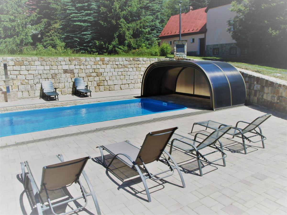 Guest House Luft Sneznik Exterior photo