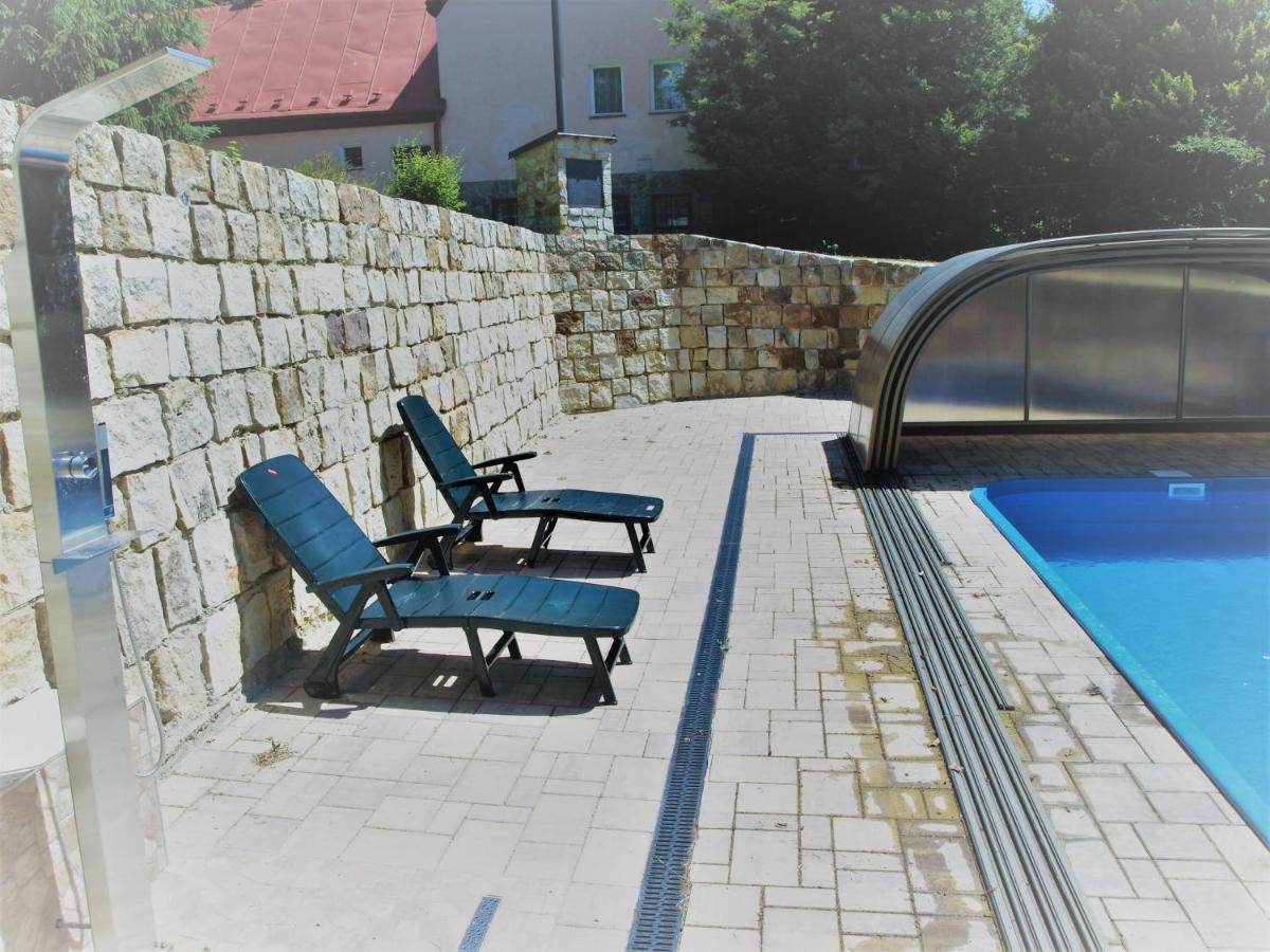 Guest House Luft Sneznik Exterior photo