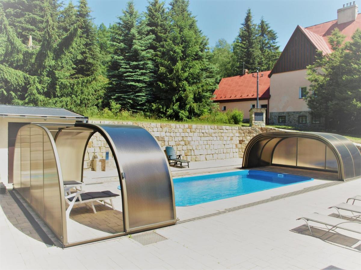 Guest House Luft Sneznik Exterior photo