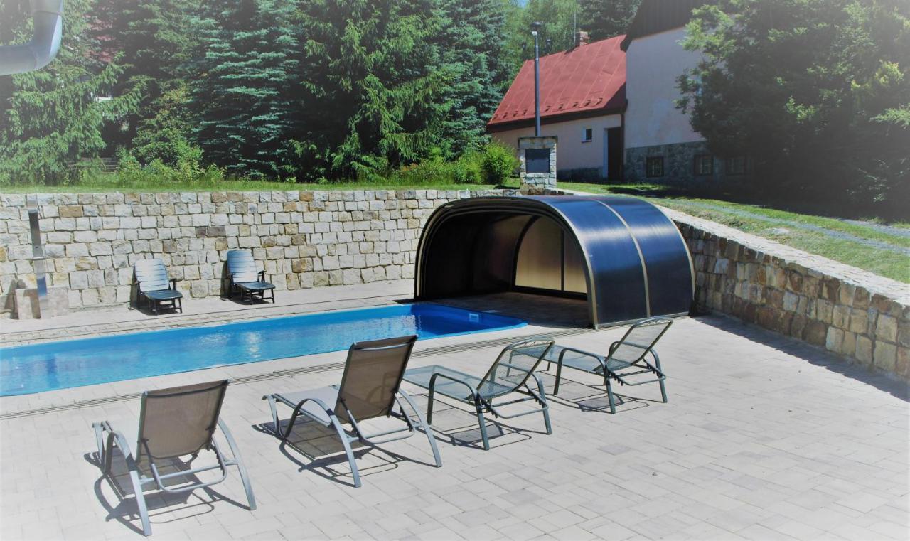 Guest House Luft Sneznik Exterior photo