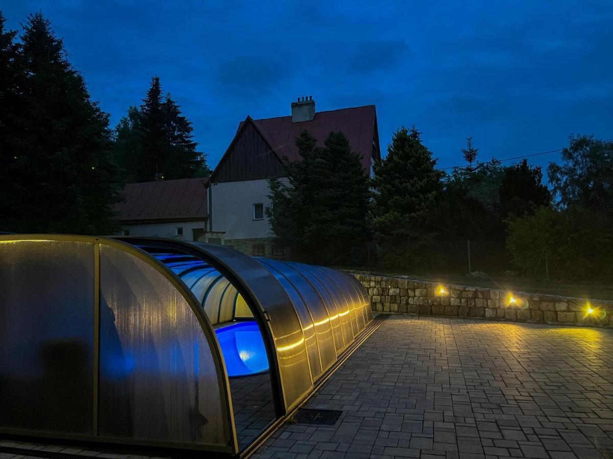 Guest House Luft Sneznik Exterior photo