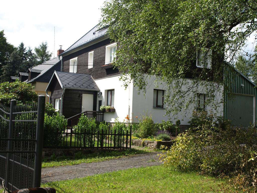 Guest House Luft Sneznik Exterior photo