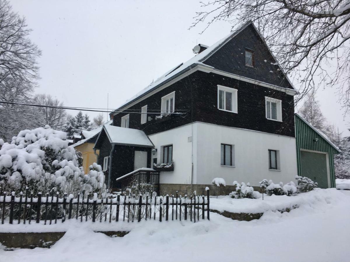 Guest House Luft Sneznik Exterior photo